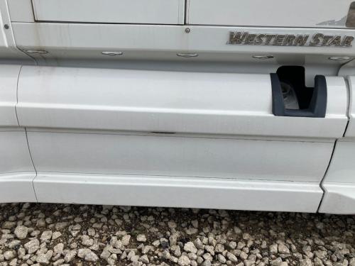 2016 Western Star Trucks 5700 Right White Chassis Fairing | Length: 61.5  | Wheelbase: 237