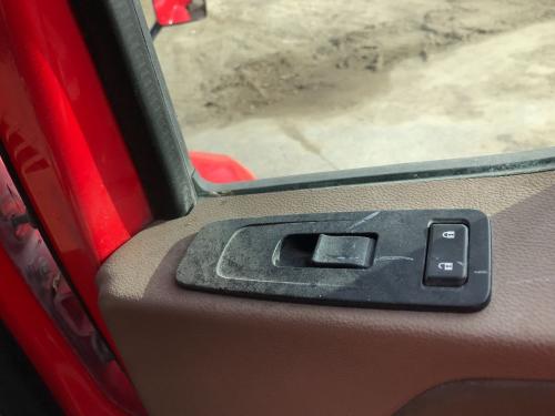 2016 Kenworth T680 Right Door Electrical Switch