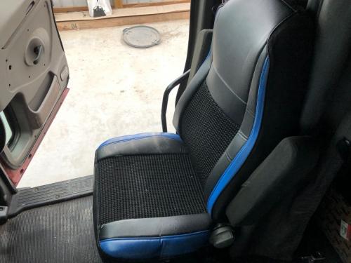 2012 Kenworth T700 Right Seat, Mechanical Suspension