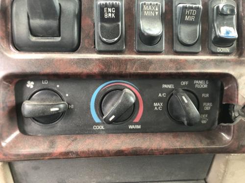 2002 Sterling L9522 Heater & AC Temp Control: 3 Knobs