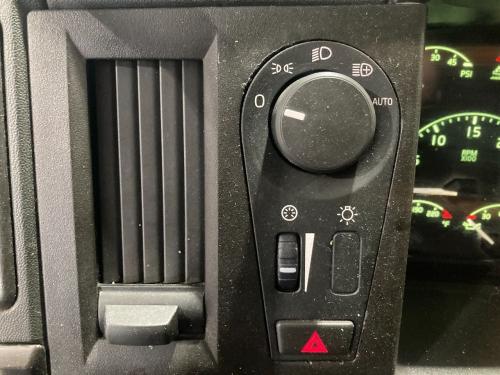 Volvo VNL Dash Panel: Headlight Switch Panel