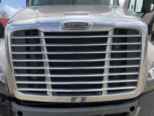 2016 Freightliner CASCADIA Grille