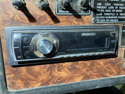 Kenworth T800 A/V (Audio Video): Pioneer W/ Sat Radio