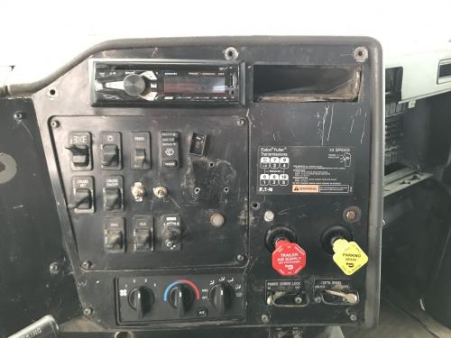 International 9100 Dash Panel: Switch Panel
