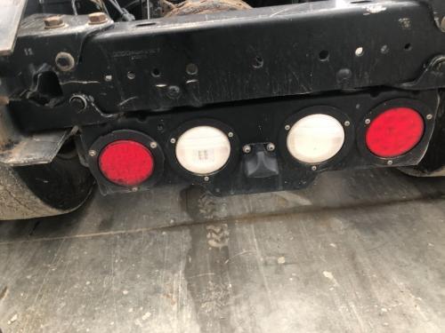 2019 Kenworth T680 Tail Panel: 2 Red 2 White 1 Tag Light