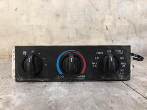 2005 Sterling ACTERRA Heater & AC Temp Control: 3 Knobs