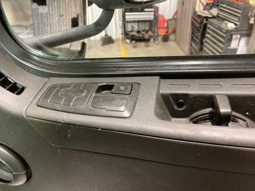 2019 Volvo VNL Right Door Electrical Switch: P/N 23024873
