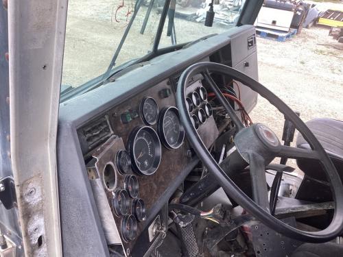 1994 Kenworth T800 Dash Assembly