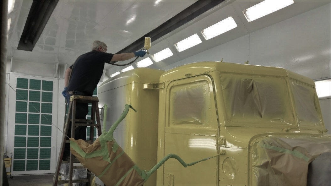 Heavy Duty Semi Truck  Cab & Body Repair