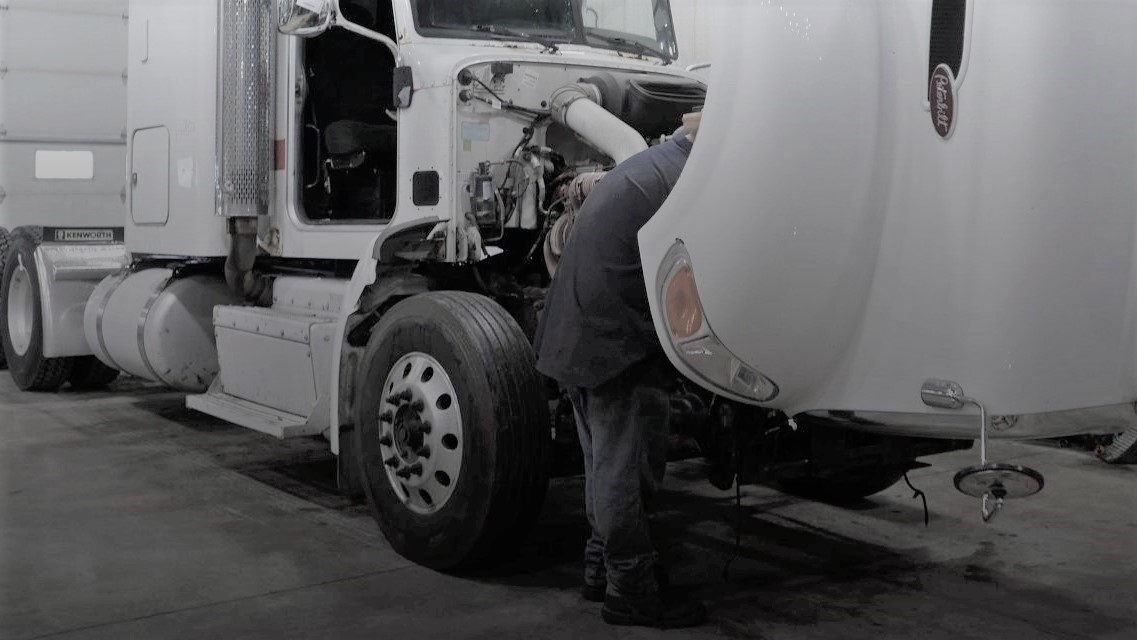 Heavy Duty Semi Truck  Diagnostics